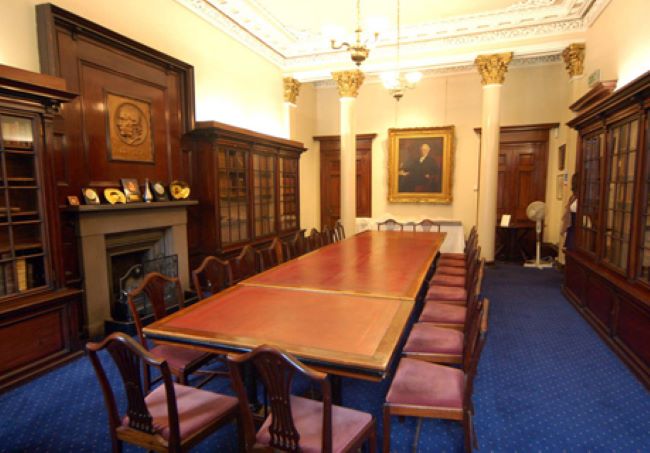 Lister room